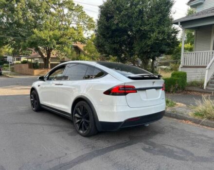 Білий Тесла Модель Х, об'ємом двигуна 0 л та пробігом 30 тис. км за 25500 $, фото 4 на Automoto.ua