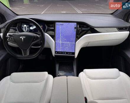 Білий Тесла Модель Х, об'ємом двигуна 0 л та пробігом 90 тис. км за 33500 $, фото 6 на Automoto.ua