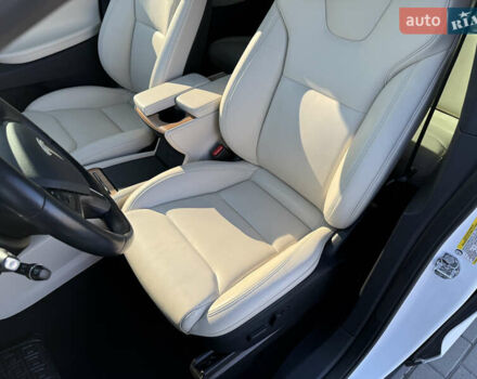 Білий Тесла Модель Х, об'ємом двигуна 0 л та пробігом 90 тис. км за 31900 $, фото 45 на Automoto.ua