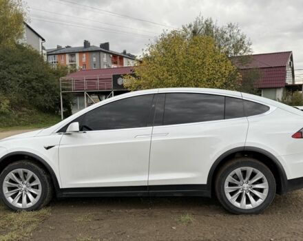 Білий Тесла Модель Х, об'ємом двигуна 0 л та пробігом 44 тис. км за 42500 $, фото 7 на Automoto.ua