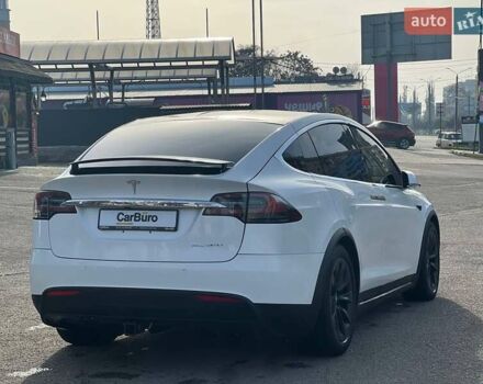 Белый Тесла Модель Х, объемом двигателя 0 л и пробегом 113 тыс. км за 33900 $, фото 11 на Automoto.ua