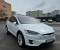 Белый Тесла Модель Х, объемом двигателя 0 л и пробегом 122 тыс. км за 37000 $, фото 1 на Automoto.ua