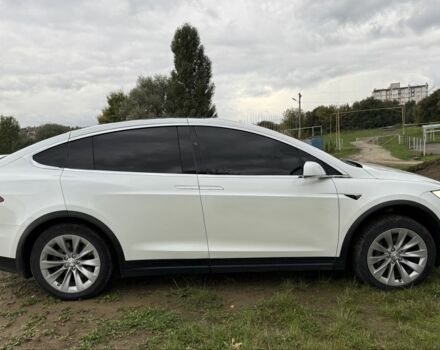 Білий Тесла Модель Х, об'ємом двигуна 0 л та пробігом 44 тис. км за 42500 $, фото 6 на Automoto.ua