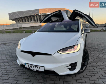Белый Тесла Модель Х, объемом двигателя 0 л и пробегом 108 тыс. км за 48900 $, фото 12 на Automoto.ua