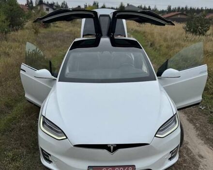Білий Тесла Модель Х, об'ємом двигуна 0 л та пробігом 82 тис. км за 35000 $, фото 16 на Automoto.ua