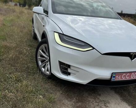 Білий Тесла Модель Х, об'ємом двигуна 0 л та пробігом 82 тис. км за 35000 $, фото 17 на Automoto.ua