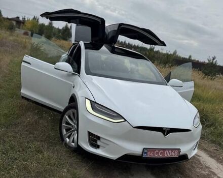 Білий Тесла Модель Х, об'ємом двигуна 0 л та пробігом 82 тис. км за 35000 $, фото 19 на Automoto.ua