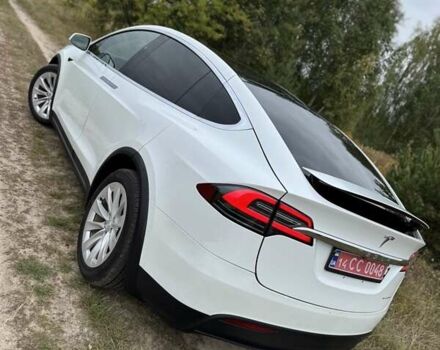 Білий Тесла Модель Х, об'ємом двигуна 0 л та пробігом 82 тис. км за 35000 $, фото 22 на Automoto.ua