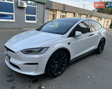 Белый Тесла Модель Х, объемом двигателя 0 л и пробегом 48 тыс. км за 44000 $, фото 2 на Automoto.ua