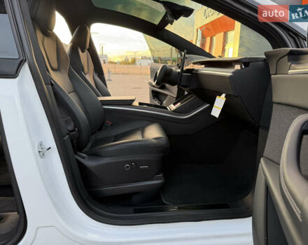 Білий Тесла Модель Х, об'ємом двигуна 0 л та пробігом 29 тис. км за 42500 $, фото 28 на Automoto.ua