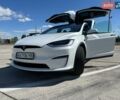 Белый Тесла Модель Х, объемом двигателя 0 л и пробегом 33 тыс. км за 55900 $, фото 1 на Automoto.ua