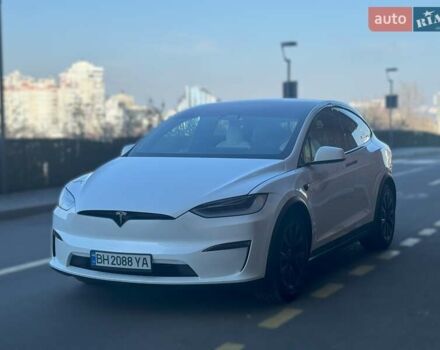 Белый Тесла Модель Х, объемом двигателя 0 л и пробегом 27 тыс. км за 57900 $, фото 1 на Automoto.ua