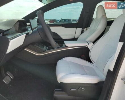Белый Тесла Модель Х, объемом двигателя 0 л и пробегом 57 тыс. км за 18000 $, фото 6 на Automoto.ua