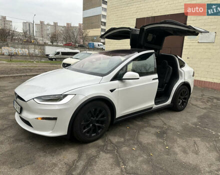 Белый Тесла Модель Х, объемом двигателя 0 л и пробегом 29 тыс. км за 55900 $, фото 8 на Automoto.ua