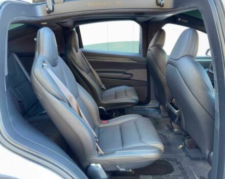 Белый Тесла Модель Х, объемом двигателя 0 л и пробегом 27 тыс. км за 31800 $, фото 11 на Automoto.ua