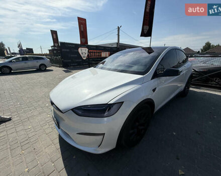 Белый Тесла Модель Х, объемом двигателя 0 л и пробегом 110 тыс. км за 48500 $, фото 7 на Automoto.ua