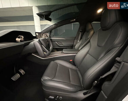 Белый Тесла Модель Х, объемом двигателя 0 л и пробегом 42 тыс. км за 42900 $, фото 24 на Automoto.ua