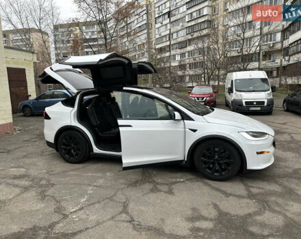 Белый Тесла Модель Х, объемом двигателя 0 л и пробегом 29 тыс. км за 55900 $, фото 11 на Automoto.ua