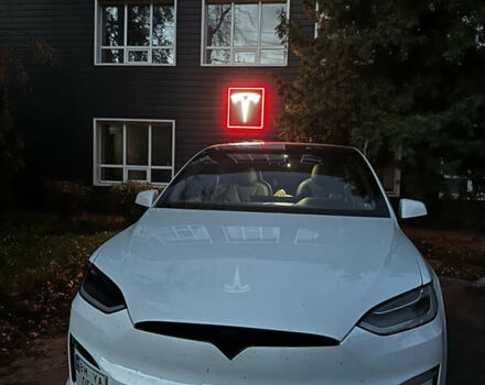 Білий Тесла Модель Х, об'ємом двигуна 0 л та пробігом 70 тис. км за 52500 $, фото 7 на Automoto.ua