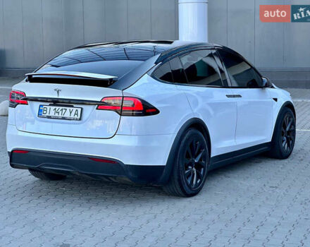 Белый Тесла Модель Х, объемом двигателя 0 л и пробегом 51 тыс. км за 39900 $, фото 16 на Automoto.ua