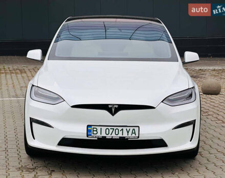 Белый Тесла Модель Х, объемом двигателя 0 л и пробегом 34 тыс. км за 65000 $, фото 2 на Automoto.ua