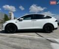 Белый Тесла Модель Х, объемом двигателя 0 л и пробегом 33 тыс. км за 55900 $, фото 1 на Automoto.ua