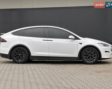 Белый Тесла Модель Х, объемом двигателя 0 л и пробегом 42 тыс. км за 42900 $, фото 10 на Automoto.ua