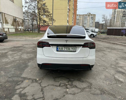 Белый Тесла Модель Х, объемом двигателя 0 л и пробегом 29 тыс. км за 55900 $, фото 5 на Automoto.ua