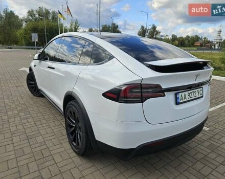 Білий Тесла Модель Х, об'ємом двигуна 0 л та пробігом 113 тис. км за 45999 $, фото 8 на Automoto.ua