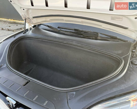 Білий Тесла Модель Х, об'ємом двигуна 0 л та пробігом 29 тис. км за 42500 $, фото 31 на Automoto.ua