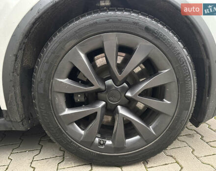 Белый Тесла Модель Х, объемом двигателя 0 л и пробегом 42 тыс. км за 42900 $, фото 34 на Automoto.ua