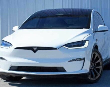 Белый Тесла Модель Х, объемом двигателя 0 л и пробегом 45 тыс. км за 21200 $, фото 2 на Automoto.ua