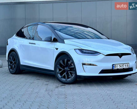 Белый Тесла Модель Х, объемом двигателя 0 л и пробегом 51 тыс. км за 39900 $, фото 2 на Automoto.ua