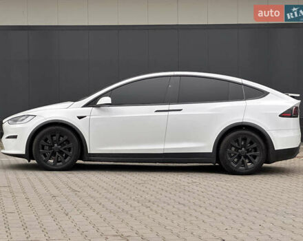 Белый Тесла Модель Х, объемом двигателя 0 л и пробегом 42 тыс. км за 42900 $, фото 18 на Automoto.ua