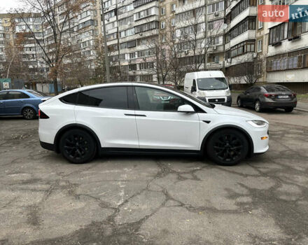 Белый Тесла Модель Х, объемом двигателя 0 л и пробегом 29 тыс. км за 55900 $, фото 3 на Automoto.ua