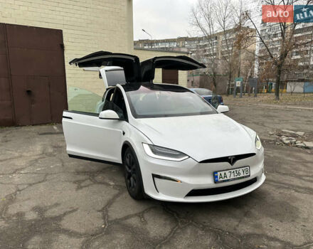 Белый Тесла Модель Х, объемом двигателя 0 л и пробегом 29 тыс. км за 55900 $, фото 10 на Automoto.ua