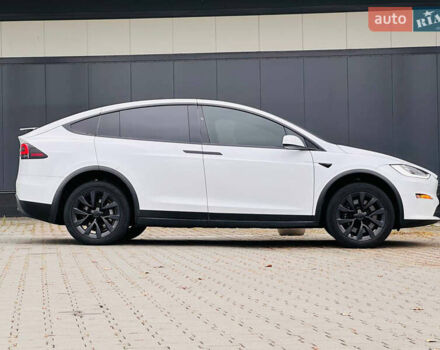 Белый Тесла Модель Х, объемом двигателя 0 л и пробегом 34 тыс. км за 65000 $, фото 9 на Automoto.ua