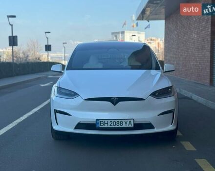 Белый Тесла Модель Х, объемом двигателя 0 л и пробегом 27 тыс. км за 57900 $, фото 2 на Automoto.ua