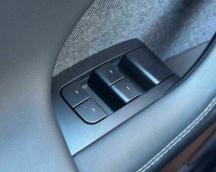 Белый Тесла Модель Х, объемом двигателя 0 л и пробегом 27 тыс. км за 31800 $, фото 15 на Automoto.ua