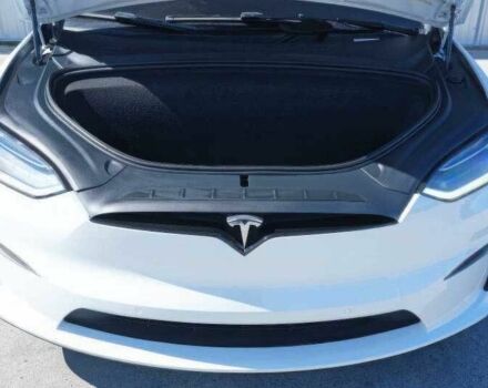 Белый Тесла Модель Х, объемом двигателя 0 л и пробегом 45 тыс. км за 21200 $, фото 5 на Automoto.ua