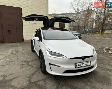 Белый Тесла Модель Х, объемом двигателя 0 л и пробегом 29 тыс. км за 55900 $, фото 9 на Automoto.ua