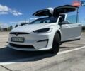 Белый Тесла Модель Х, объемом двигателя 0 л и пробегом 33 тыс. км за 55900 $, фото 1 на Automoto.ua