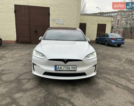Белый Тесла Модель Х, объемом двигателя 0 л и пробегом 29 тыс. км за 55900 $, фото 1 на Automoto.ua