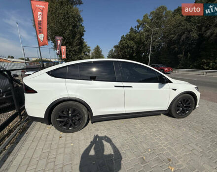 Білий Тесла Модель Х, об'ємом двигуна 0 л та пробігом 110 тис. км за 49500 $, фото 2 на Automoto.ua