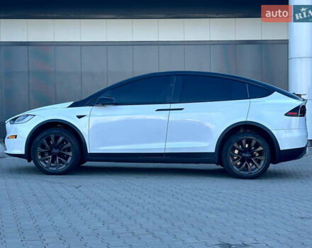Белый Тесла Модель Х, объемом двигателя 0 л и пробегом 51 тыс. км за 39900 $, фото 9 на Automoto.ua