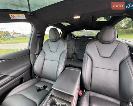 Белый Тесла Модель Х, объемом двигателя 0 л и пробегом 40 тыс. км за 67800 $, фото 13 на Automoto.ua