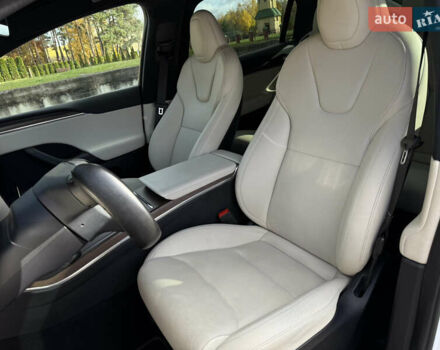 Білий Тесла Модель Х, об'ємом двигуна 0 л та пробігом 55 тис. км за 47000 $, фото 14 на Automoto.ua