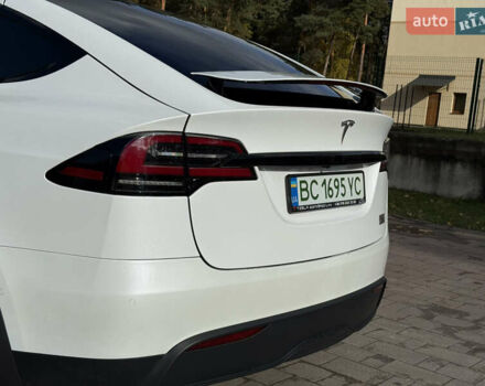 Білий Тесла Модель Х, об'ємом двигуна 0 л та пробігом 55 тис. км за 47000 $, фото 6 на Automoto.ua