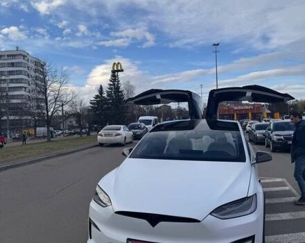 Белый Тесла Модель Х, объемом двигателя 0 л и пробегом 35 тыс. км за 52500 $, фото 6 на Automoto.ua