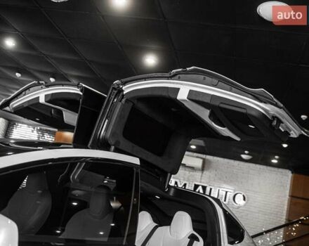 Білий Тесла Модель Х, об'ємом двигуна 0 л та пробігом 25 тис. км за 55900 $, фото 63 на Automoto.ua